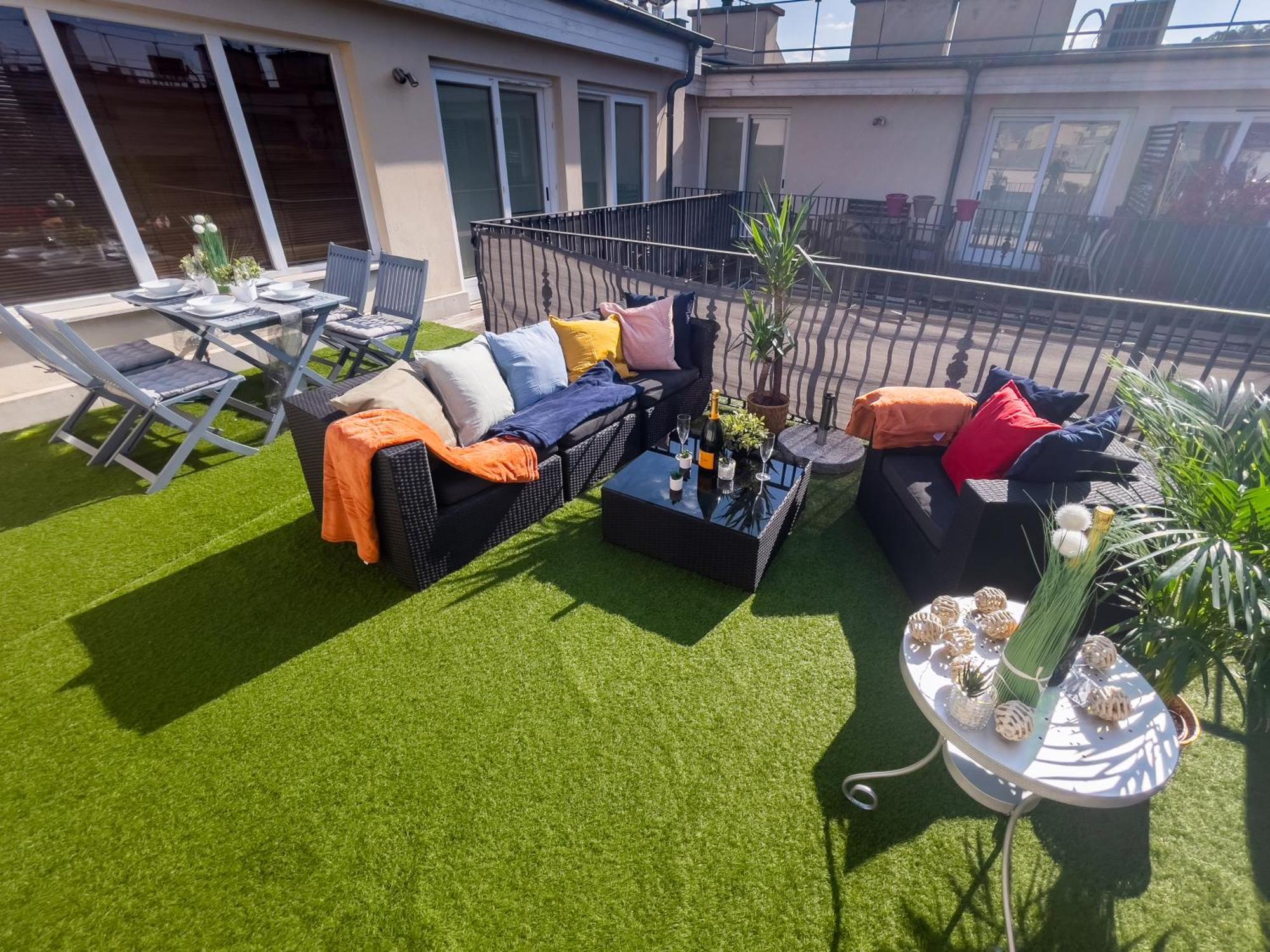 Luxurious Penthouse In The Heart Of Budapest Exterior photo