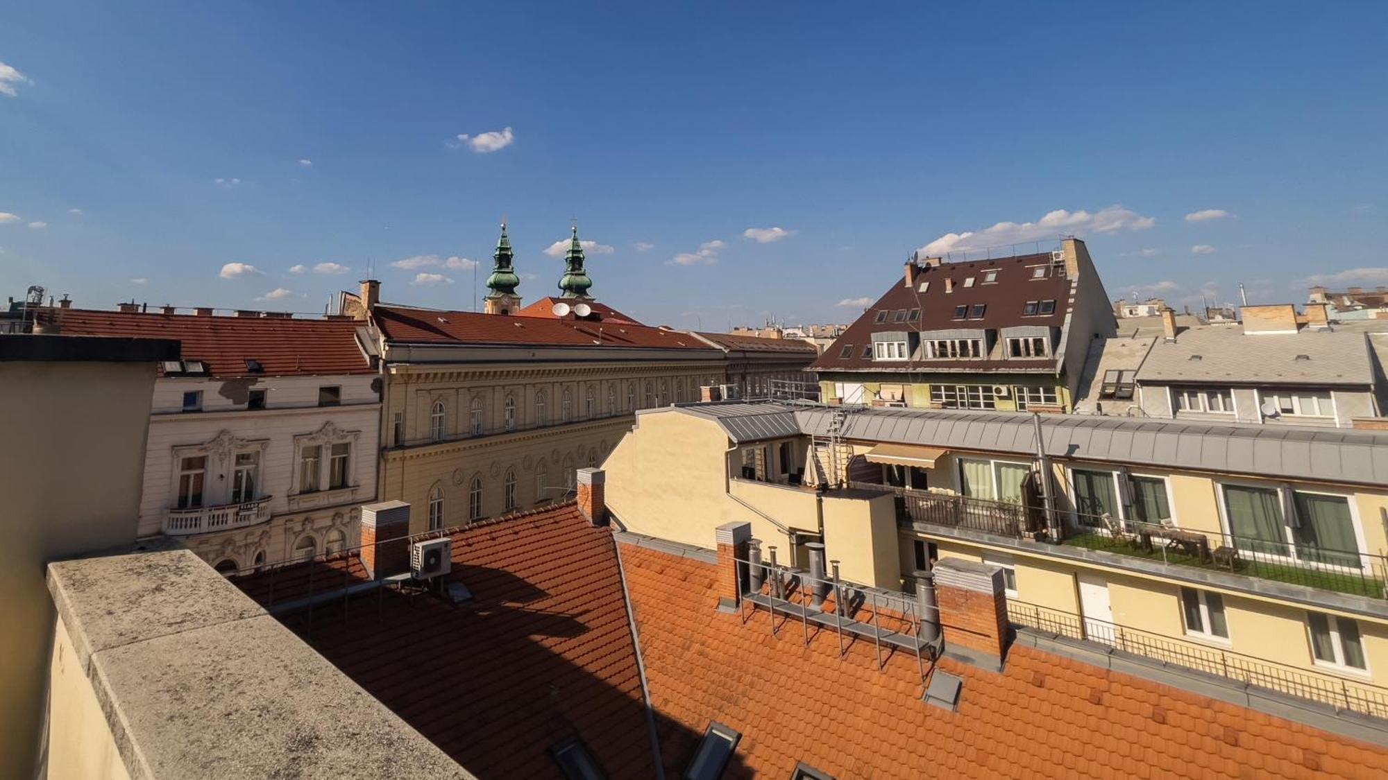Luxurious Penthouse In The Heart Of Budapest Exterior photo